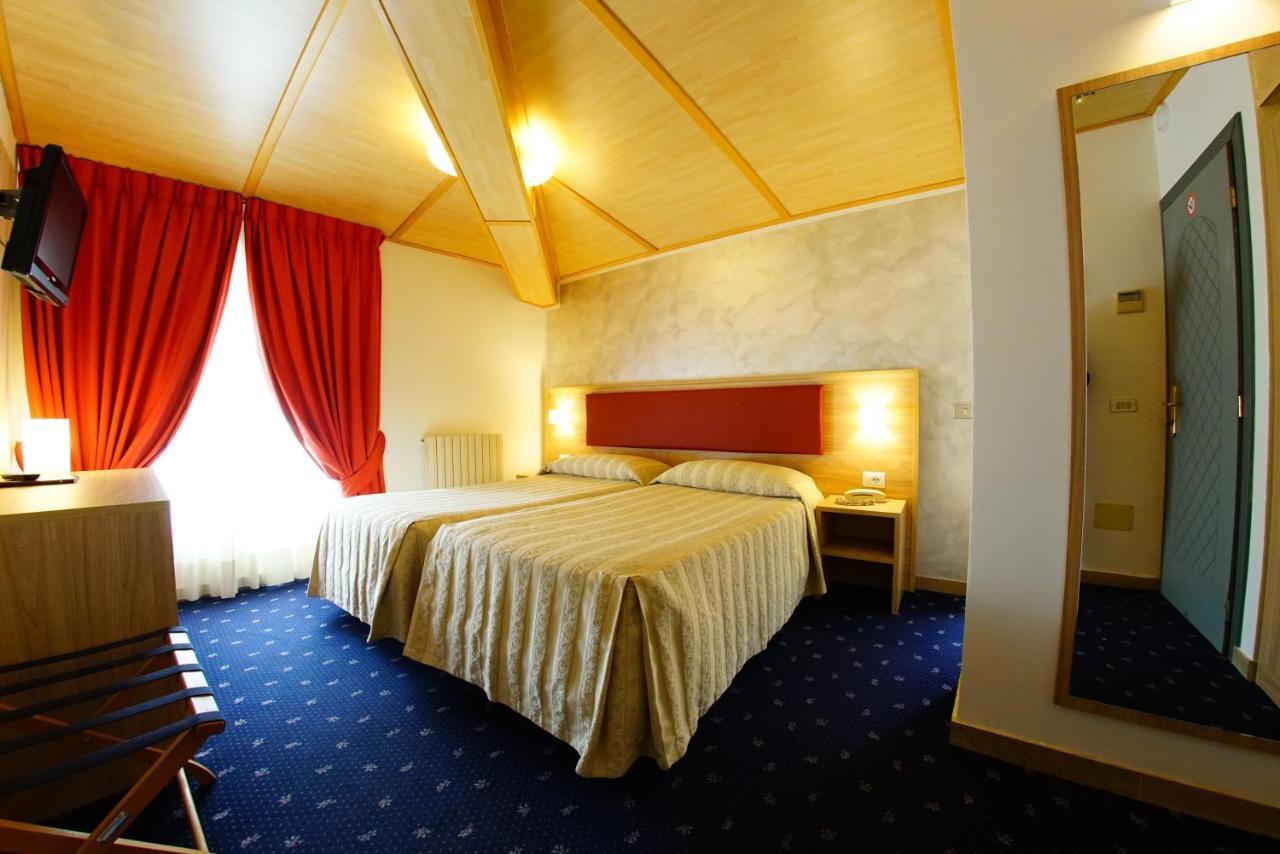 Hotel Le Torrette Galbiate Exterior photo